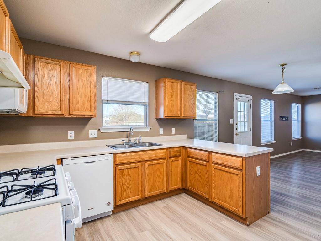 221 Carriage WAY, Kyle, TX 78640