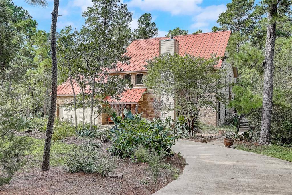 250 Majestic Pine DR, Bastrop, TX 78602