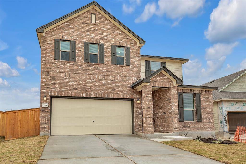 219 Outlaw DR, Jarrell, TX 76537