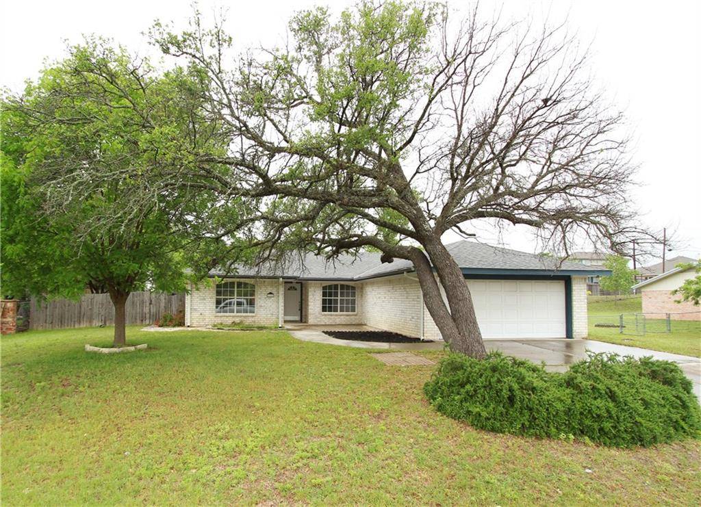 38 Castleberry ST, Lampasas, TX 76550