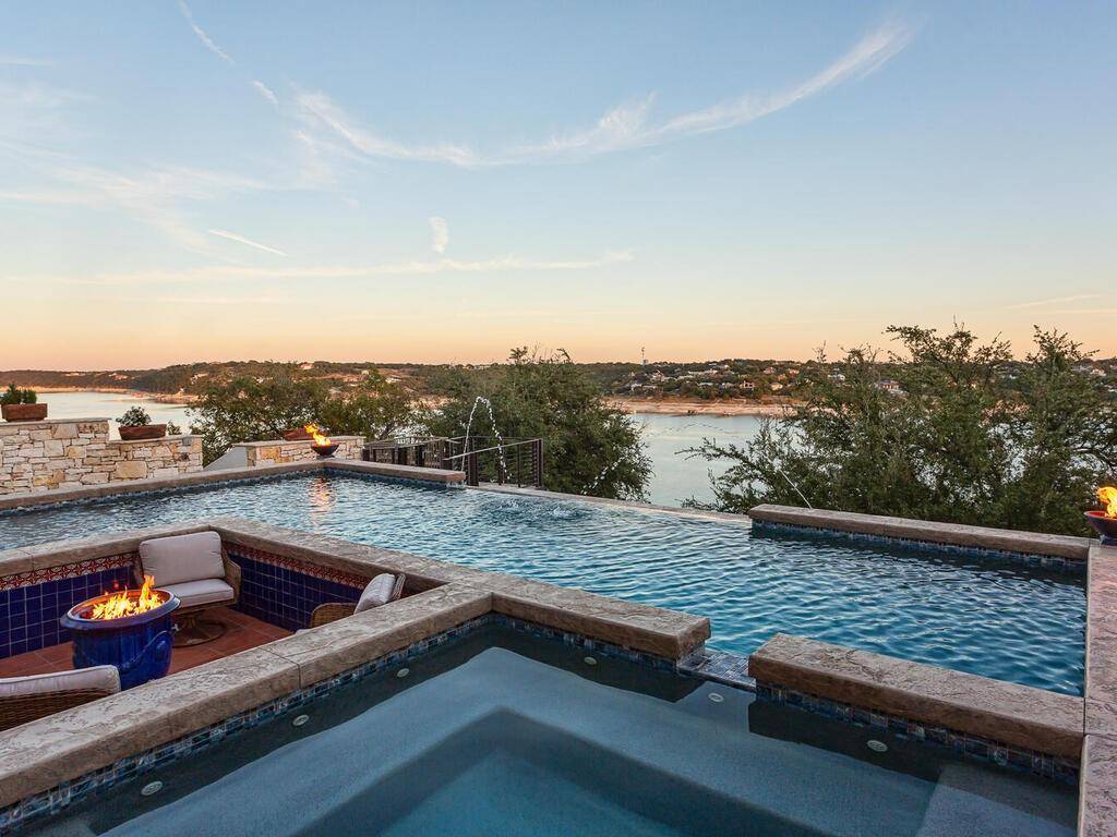 19701 La Isla CV, Spicewood, TX 78669