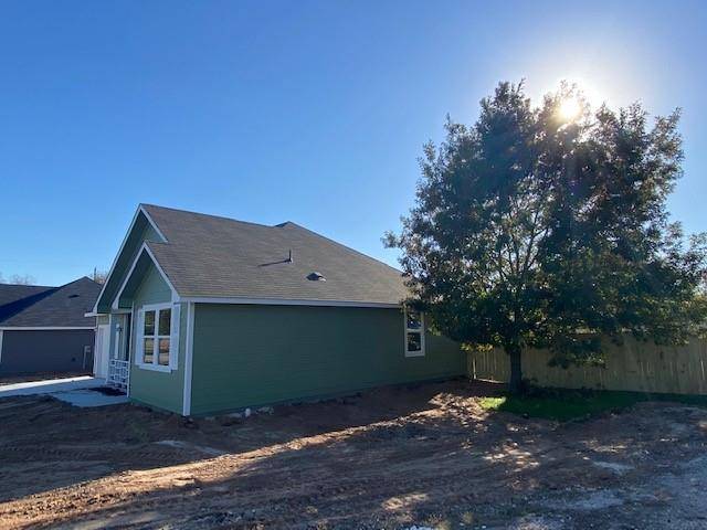 206 Newton Ave, Thorndale, TX 76577