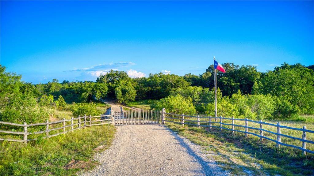 294 Ropes End TRL, Fredericksburg, TX 78624