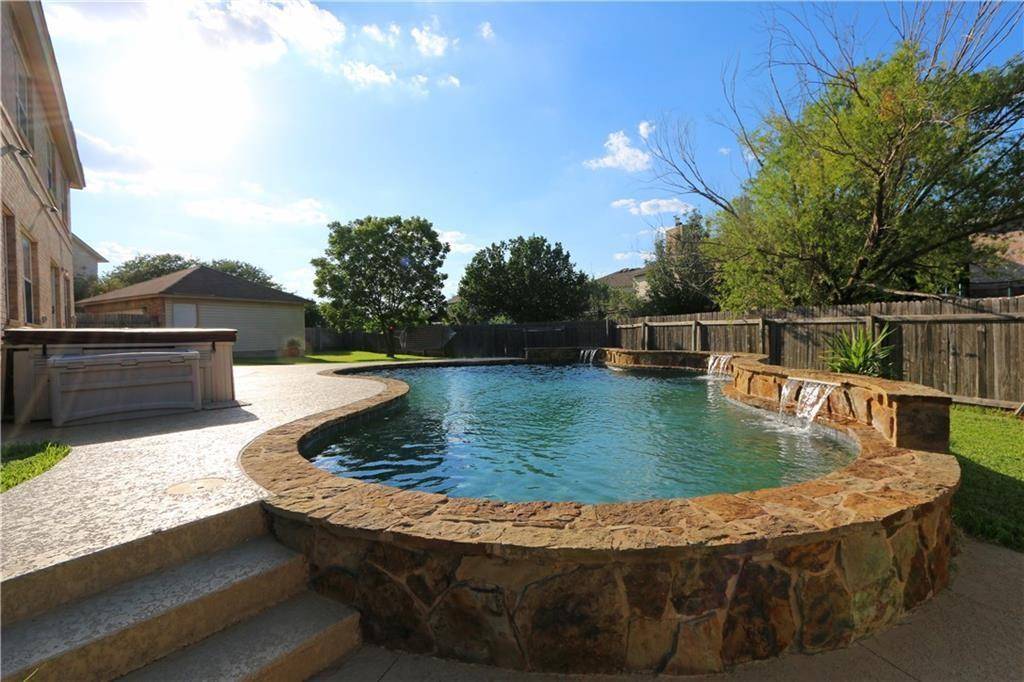 1502 Somerset Canyon LN, Cedar Park, TX 78613