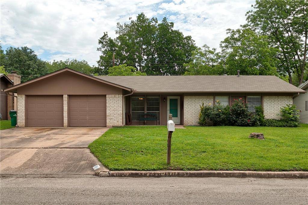 2208 Smith Ave, Taylor, TX 76574