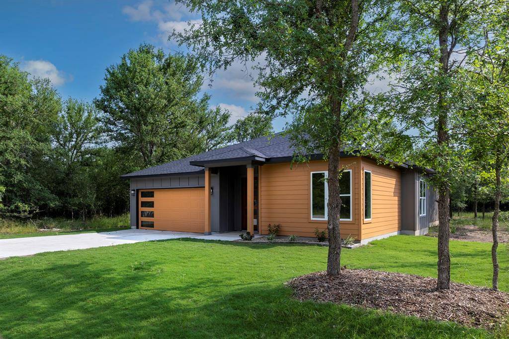 109 Mokulua LN, Bastrop, TX 78602