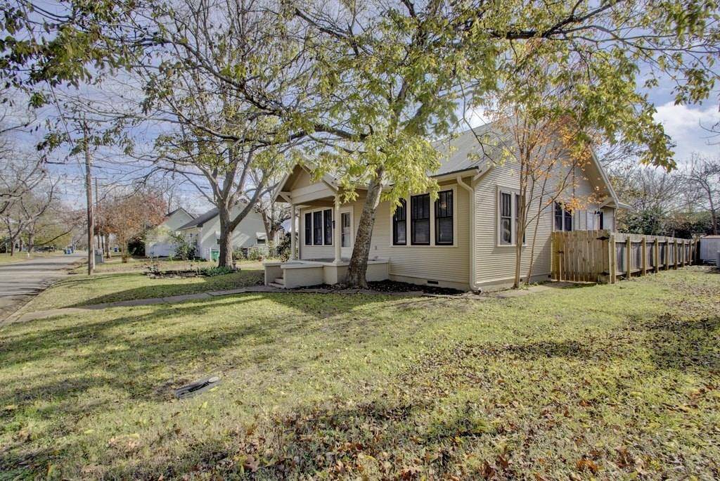 409 W 10th ST, Taylor, TX 76574