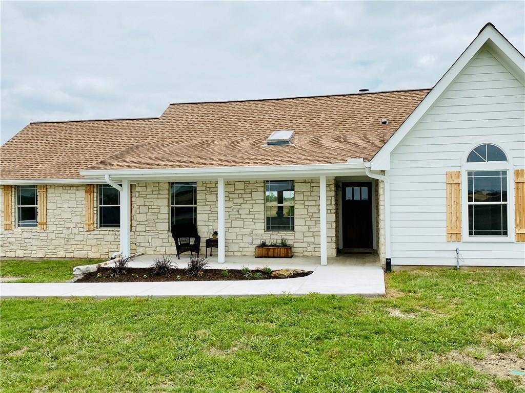 19517 Melber LN, Manor, TX 78653