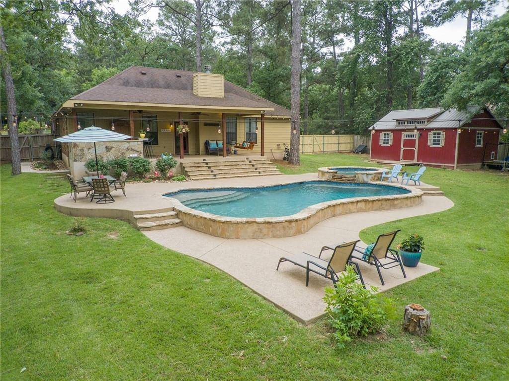 152 Loblolly LN, Bastrop, TX 78602