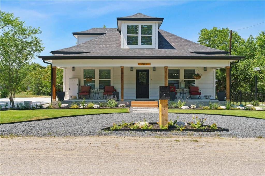 201 E 11th ST, Taylor, TX 76574