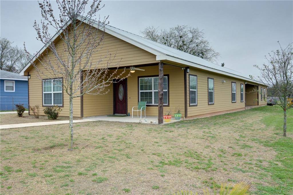 909 Mesquite ST, Bastrop, TX 78602