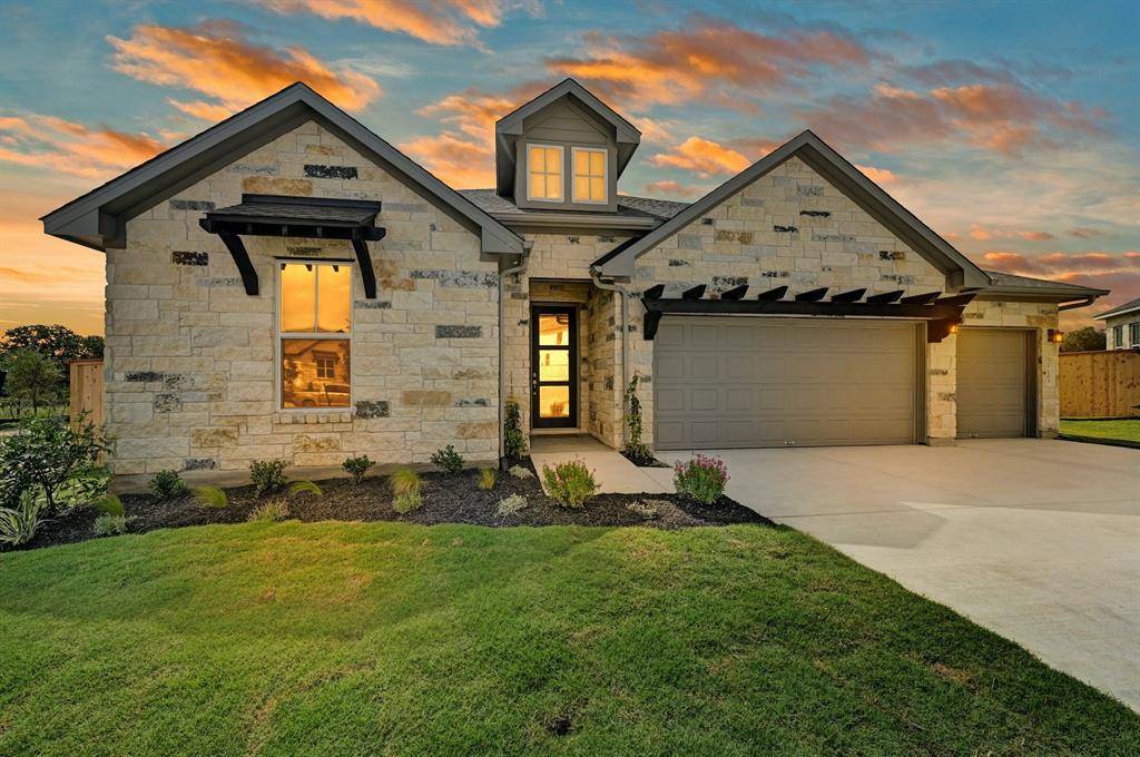 103 Big Pine Creek LN, Bastrop, TX 78602