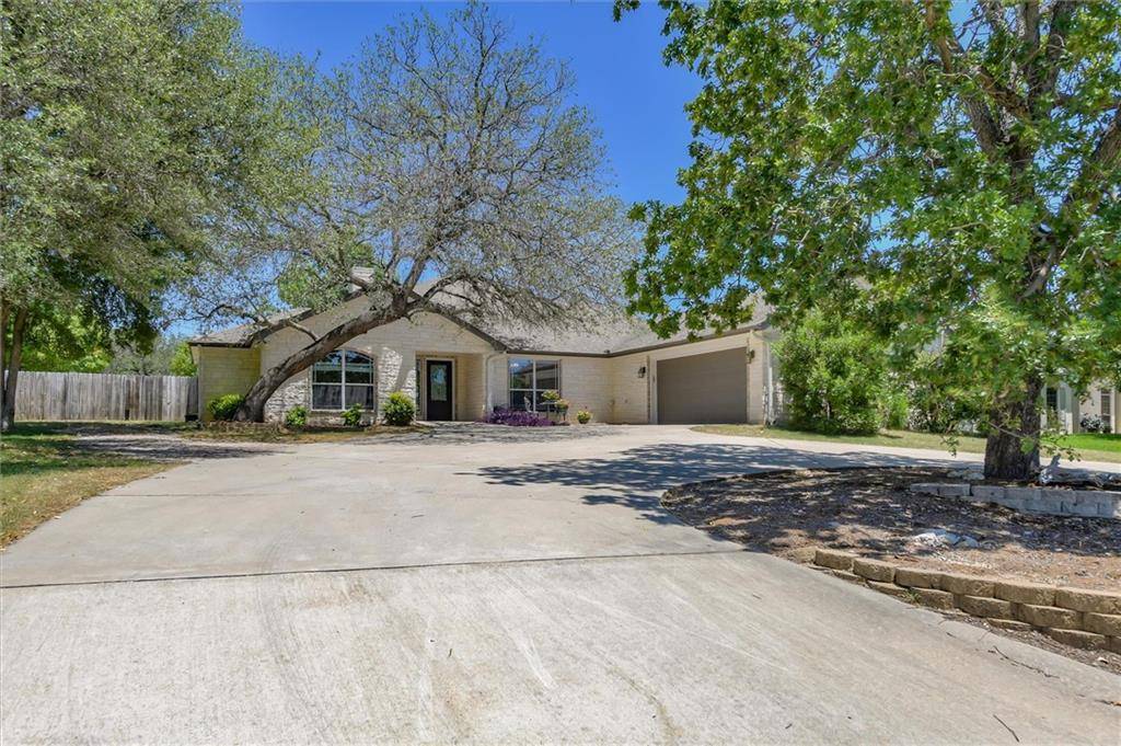 1911 Diamond Ridge DR, Lampasas, TX 76550