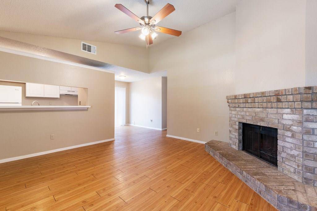 412/414 Greenlawn BLVD, Round Rock, TX 78664