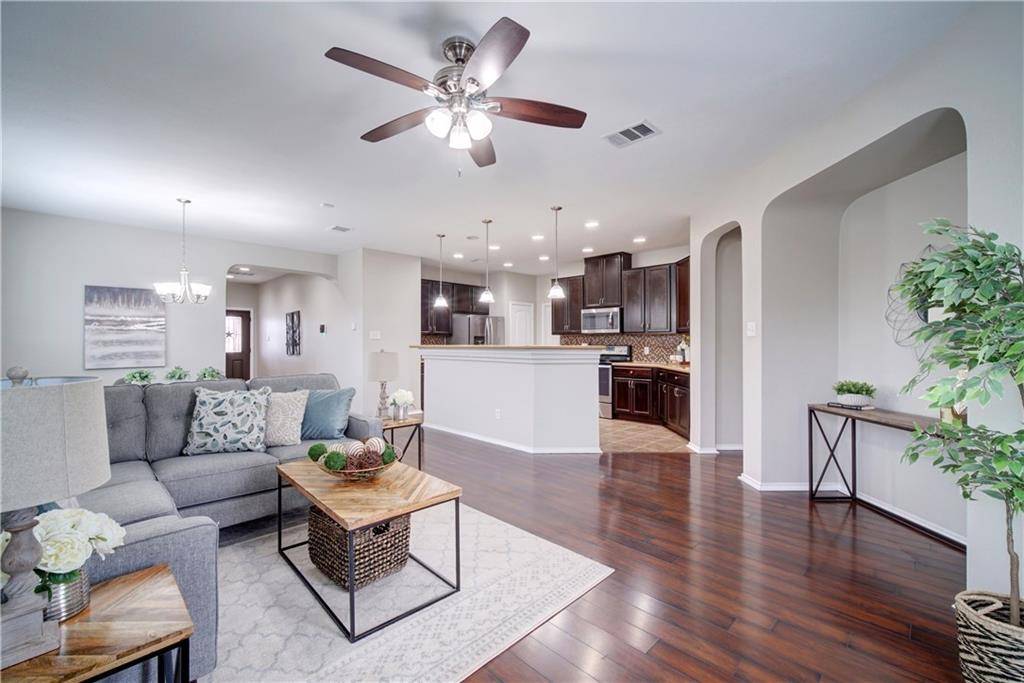12040 Crownstone LN, Manor, TX 78653