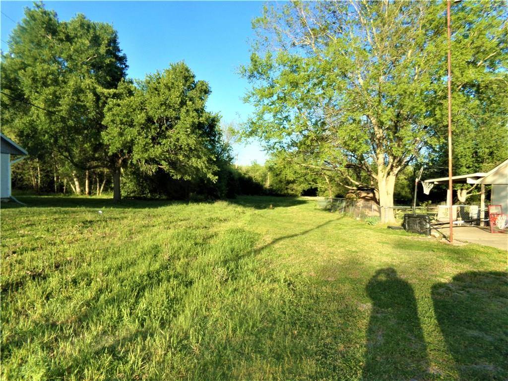 0000 Sloan ST, Taylor, TX 76574