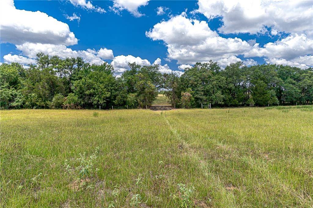 1700 County Road 216, Giddings, TX 78942