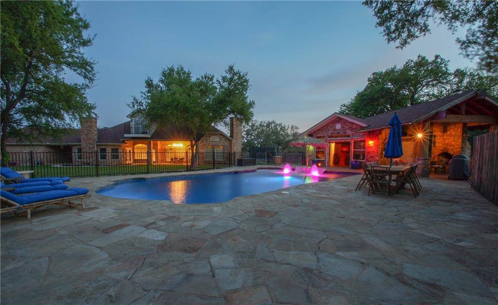 201 Oak Hollow LN, Buda, TX 78610
