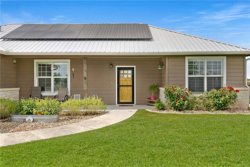310 Windy LN, Taylor, TX 76574