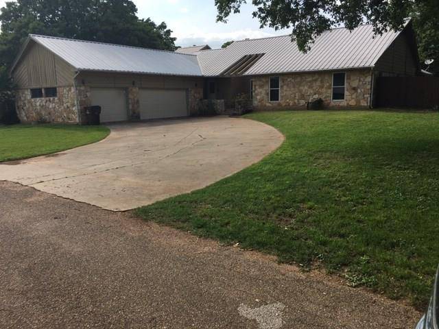 124 Champions DR, Rockdale, TX 76567
