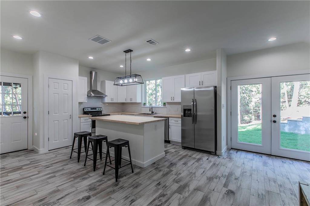 106 Akaloa DR, Bastrop, TX 78602