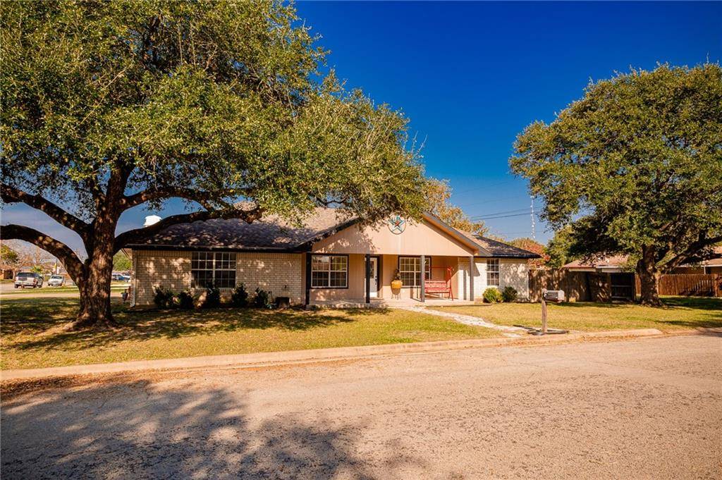 223 Joyce ST, Giddings, TX 78942