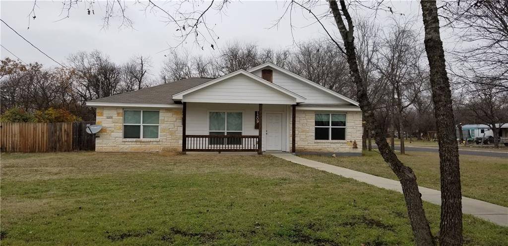 1209 E Ave F, Lampasas, TX 76550