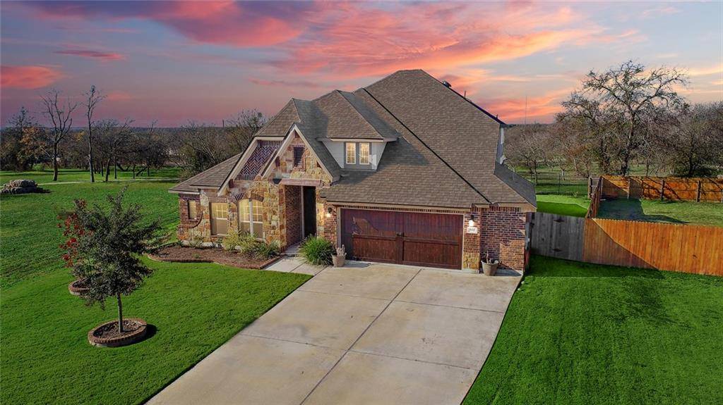 566 Summer Pointe DR, Buda, TX 78610