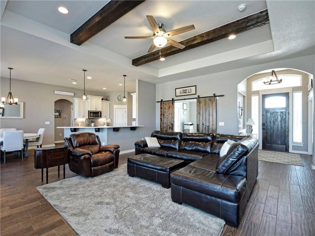 112 Magan CT, Jarrell, TX 76537