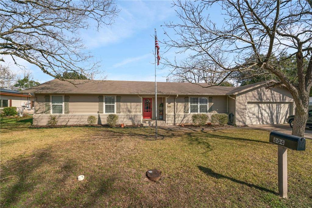 804 DEBUS DR, Taylor, TX 76574