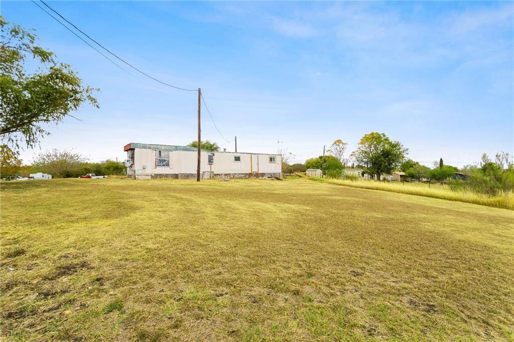 240 Lonie LN, Kyle, TX 78640
