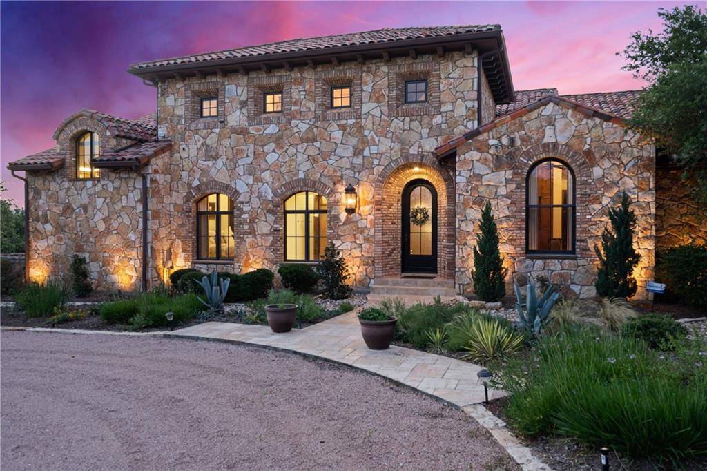 808 Rivercliff DR, Spicewood, TX 78669