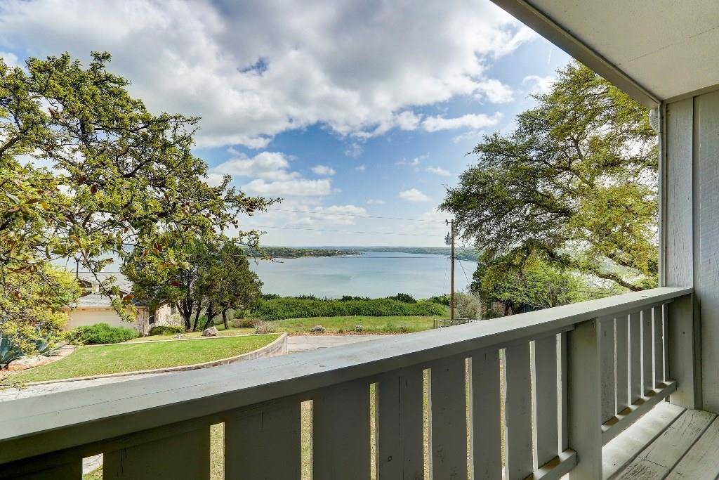 1920 Highlands DR, Spicewood, TX 78669