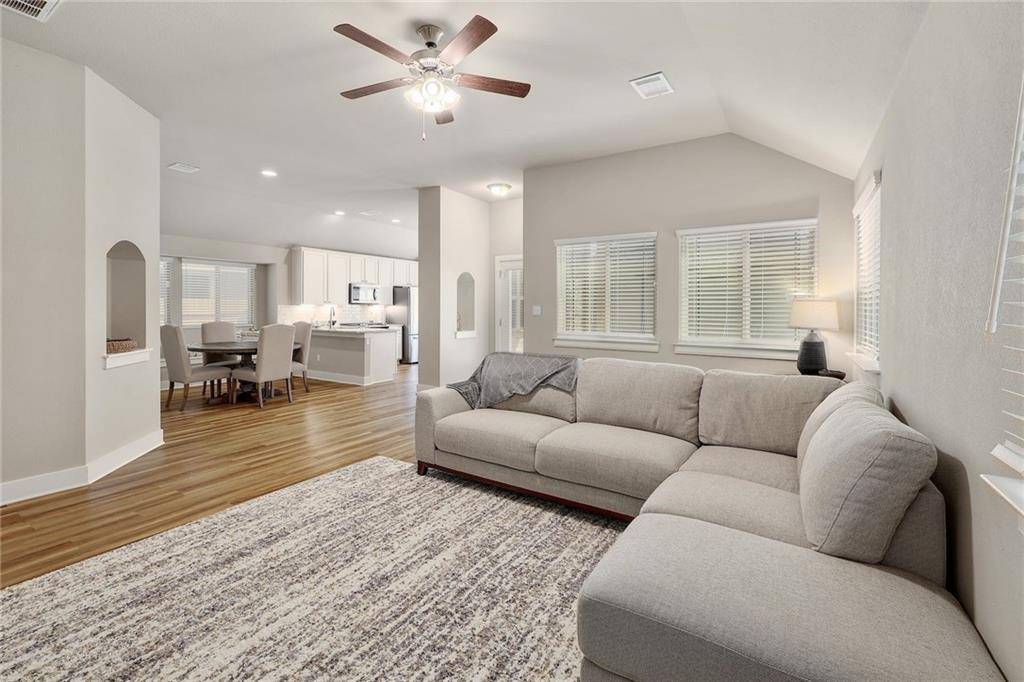 452 Arabian Colt DR, Georgetown, TX 78626