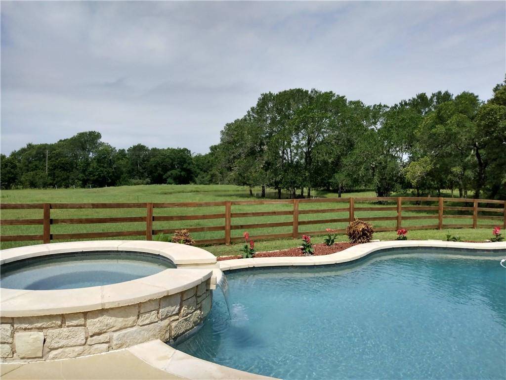 1233 CR 454, Lincoln, TX 78948
