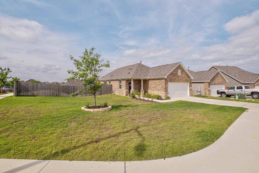 174 Silktassel WAY, Buda, TX 78610