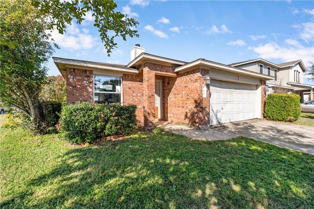 208 Katy B LN, Bastrop, TX 78602