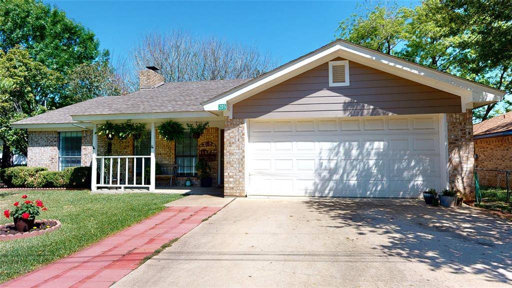 205 Nursery DR, Lexington, TX 78947