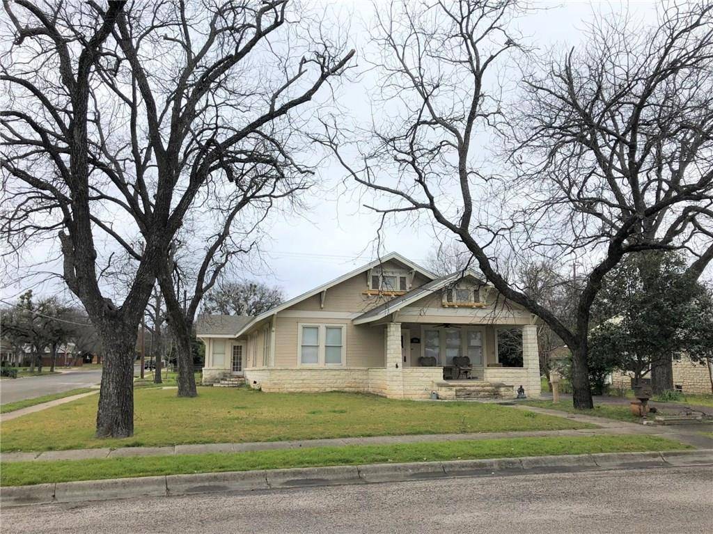 208 S Broad ST, Lampasas, TX 76550