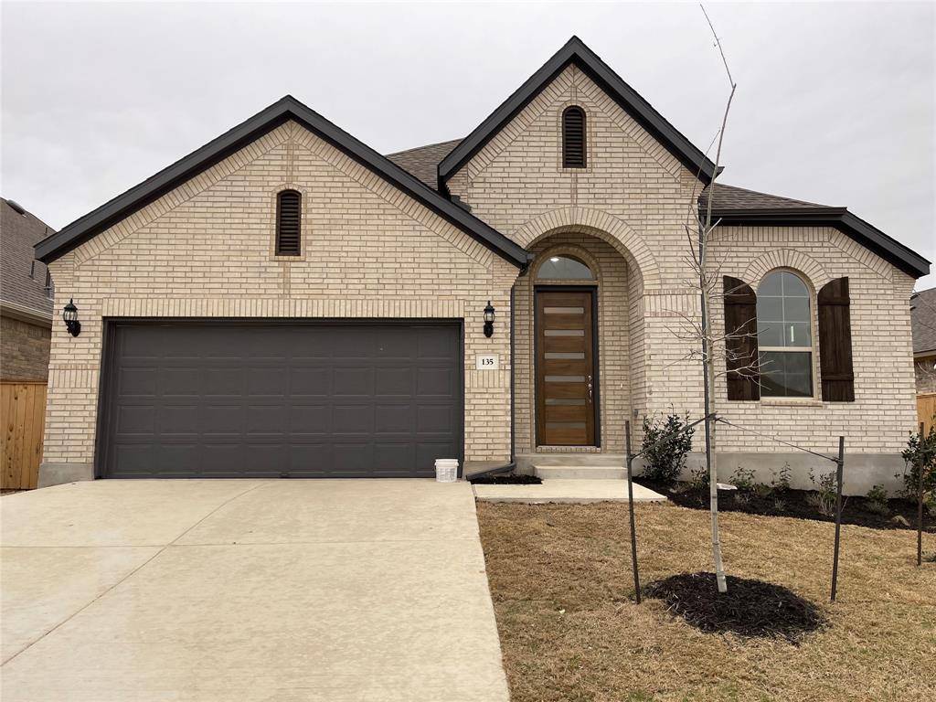 135 Periwinkle LN, Bastrop, TX 78602