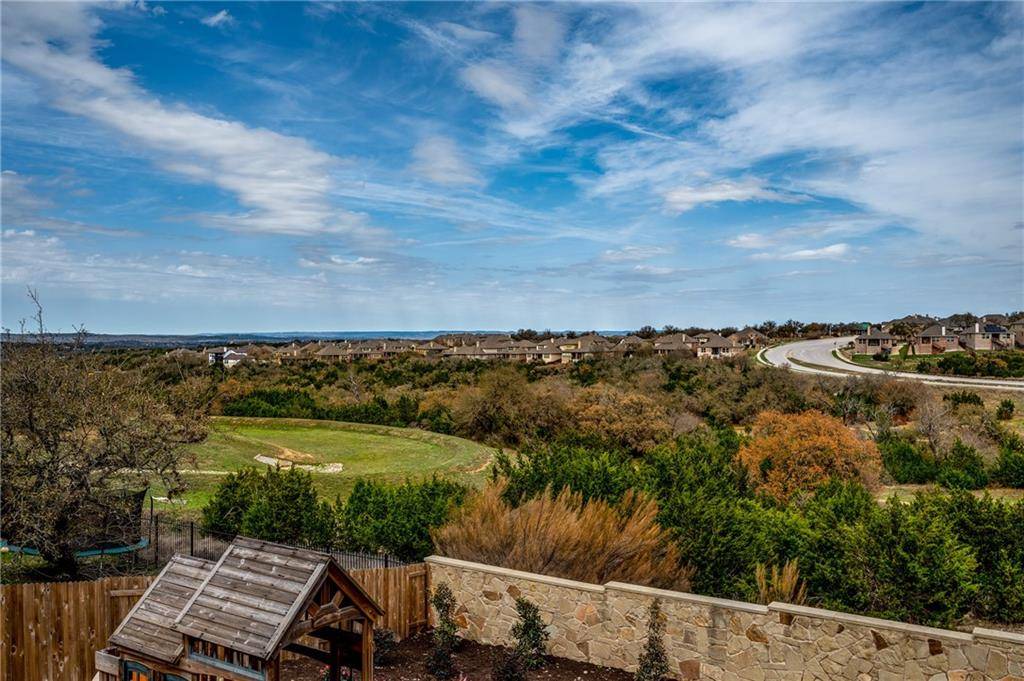 5800 Sabino DR, Spicewood, TX 78669