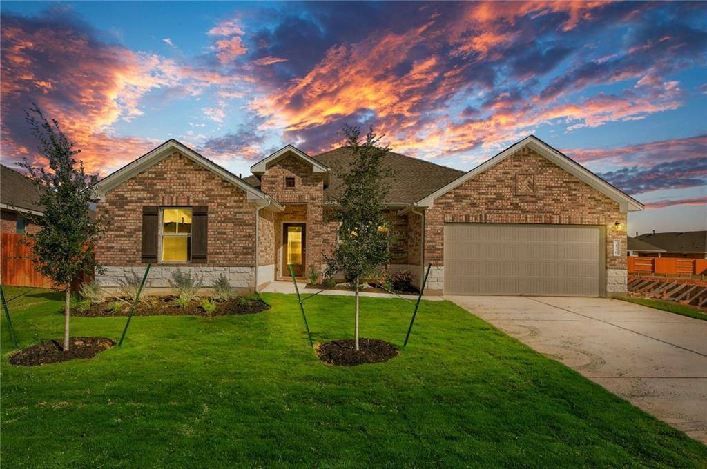 130 Edgewater TRL, Bastrop, TX 78602