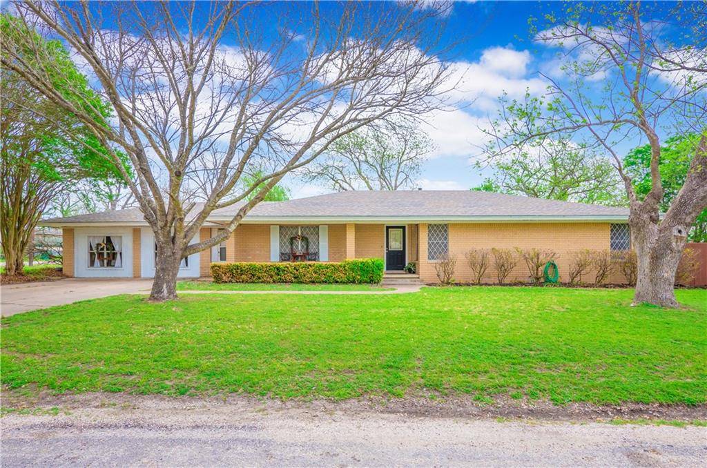 106 N 6th ST, Thorndale, TX 76577