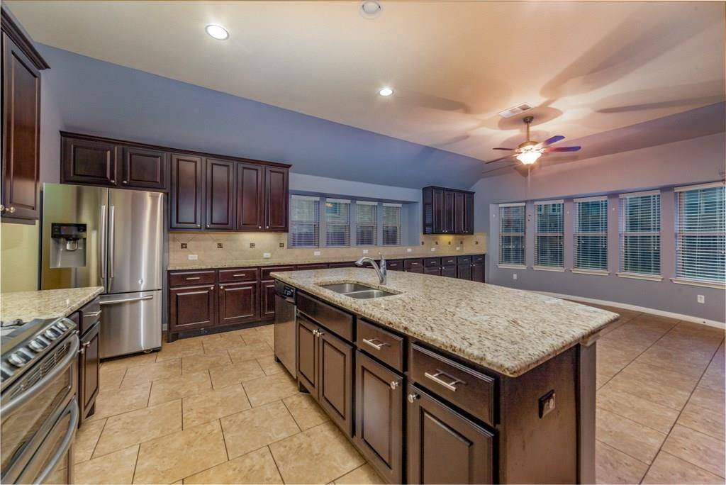 108 Turvey CV, Hutto, TX 78634