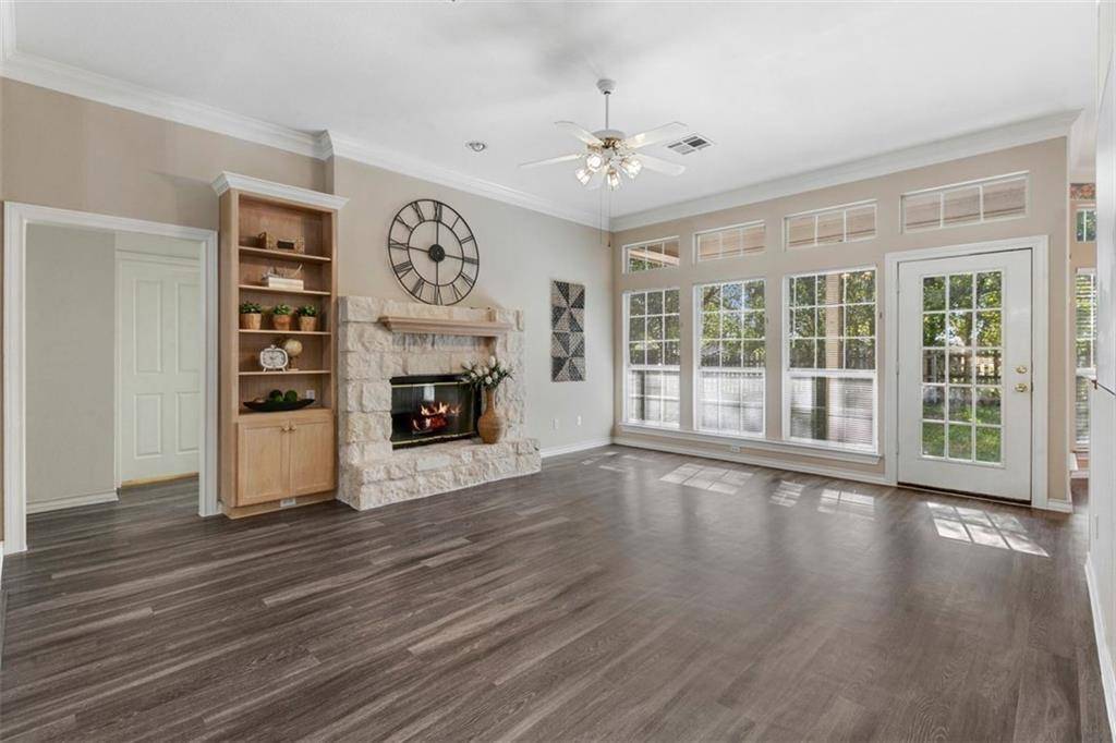 607 Dover LN, Round Rock, TX 78664