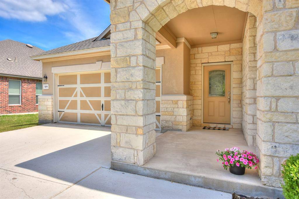 509 Yosemite TRL, Taylor, TX 76574