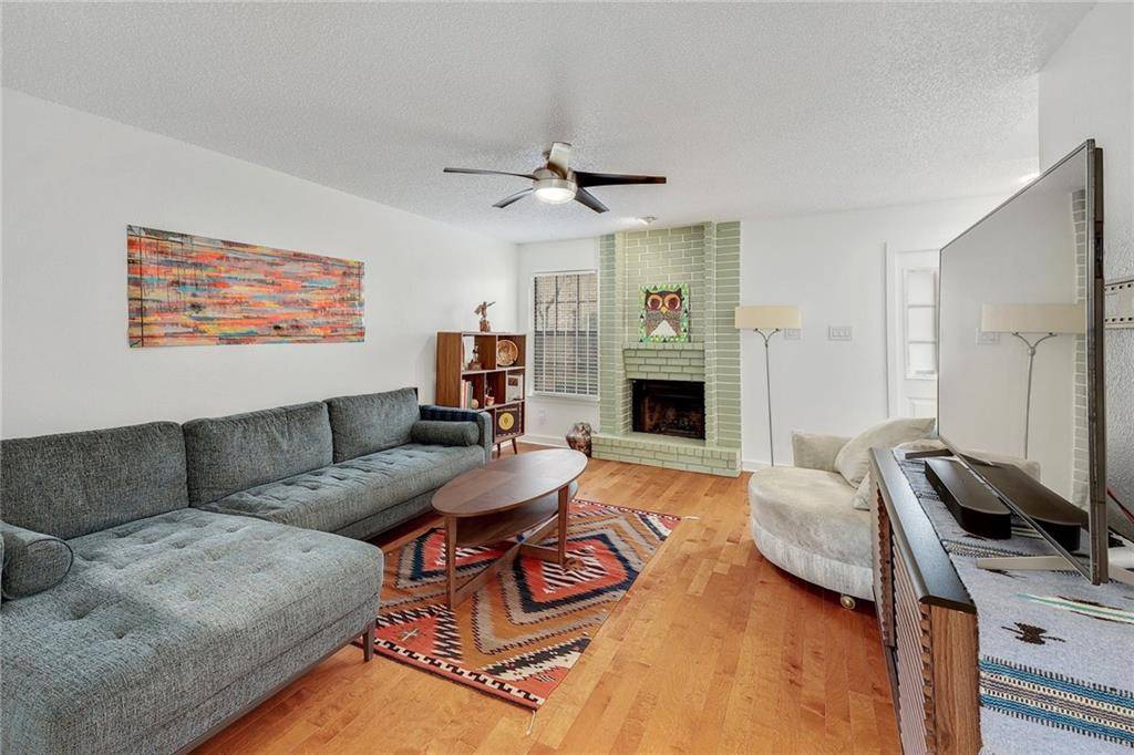 8400 Jamestown DR #220, Austin, TX 78758