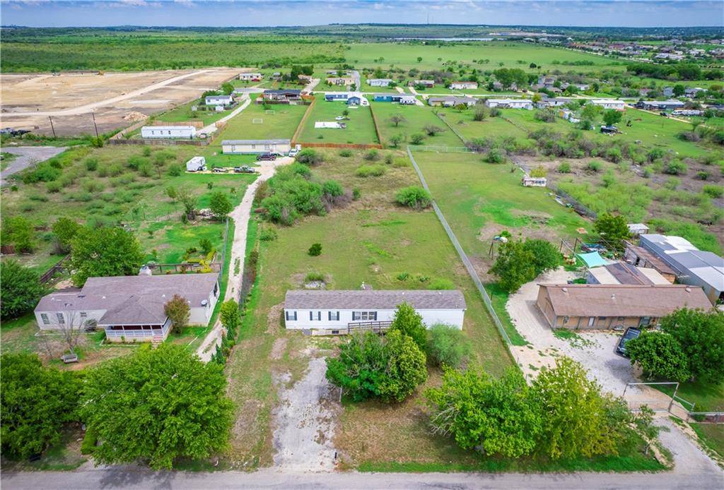 1055 Mathias LN, Kyle, TX 78640