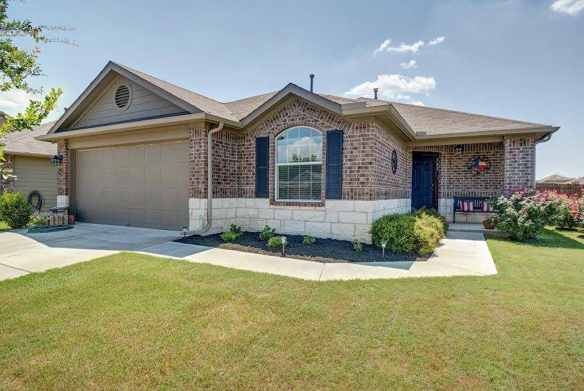 702 Luna Vista DR, Hutto, TX 78634