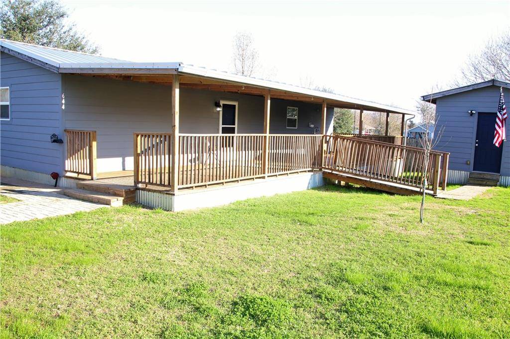 644 Yegua DR, Lexington, TX 78947